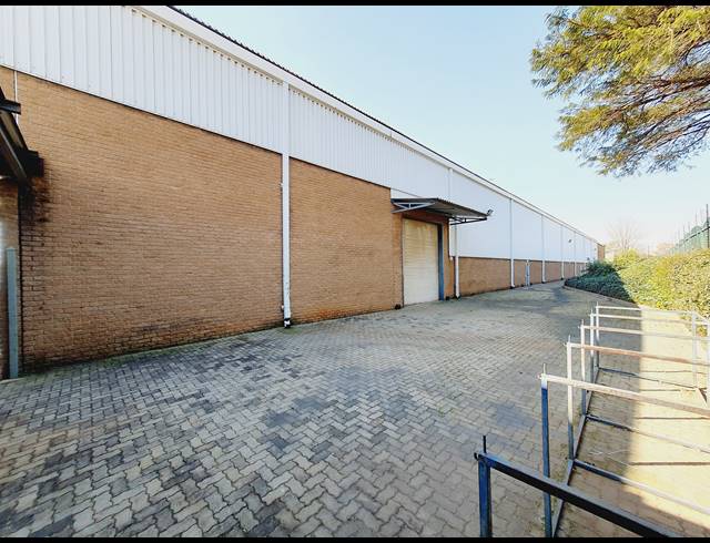 7,988M² WAREHOUSE TO LET IN RANDJESPARK